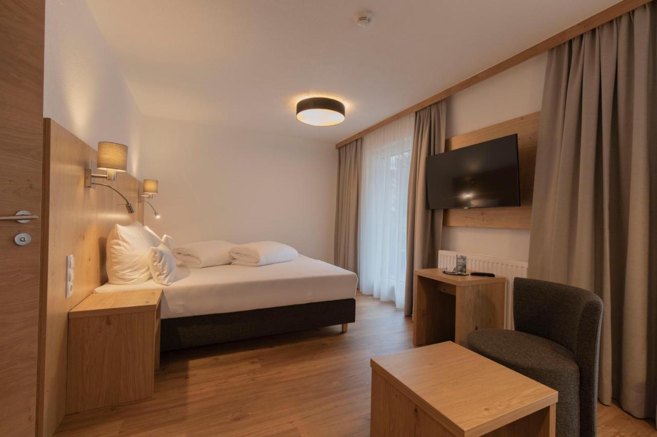 Berghotel Rasis กัลเทือร์ ภายนอก รูปภาพ
