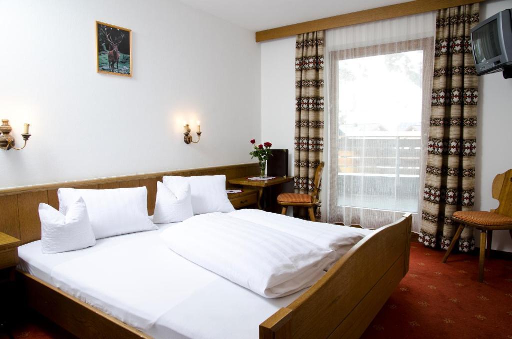 Berghotel Rasis กัลเทือร์ ภายนอก รูปภาพ